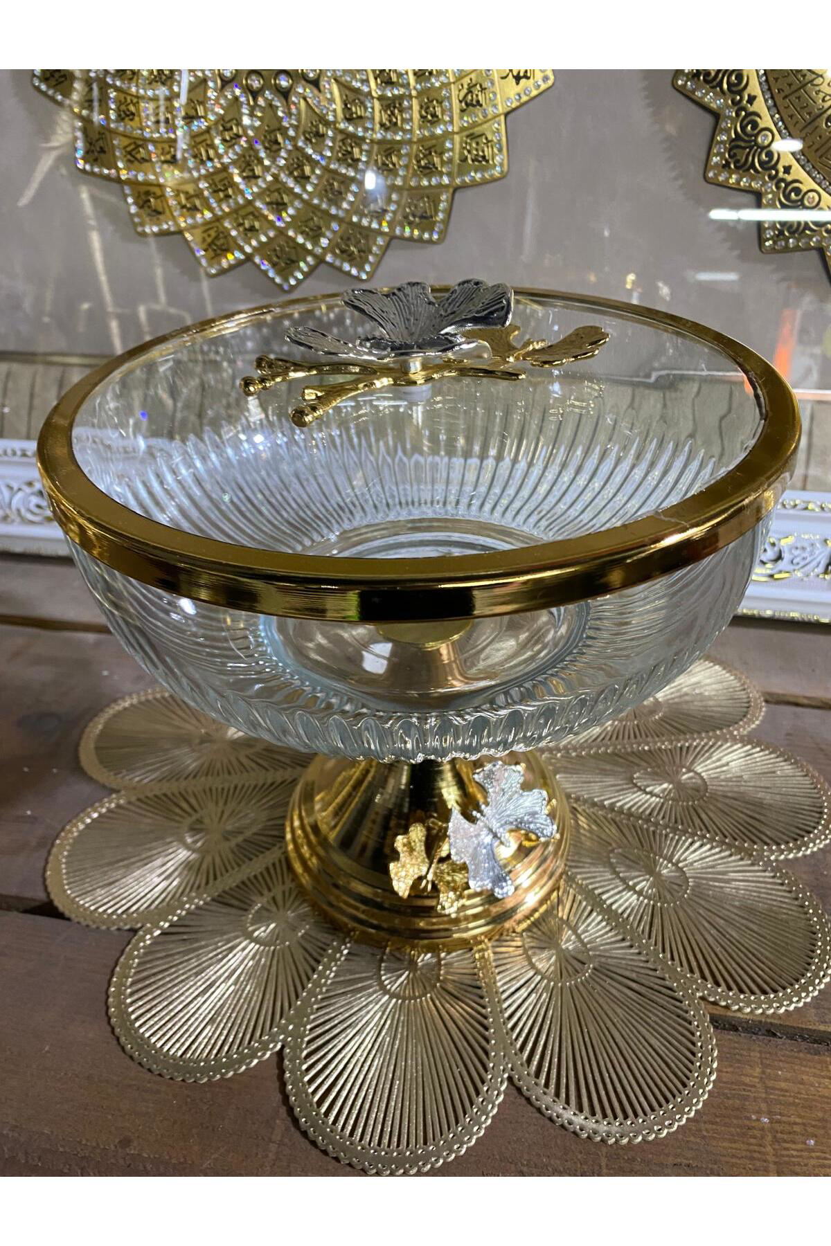 Elif Aksesuar Kapaklı Büyük Ayaklı Meyvelik Sunum Tabağı Altın