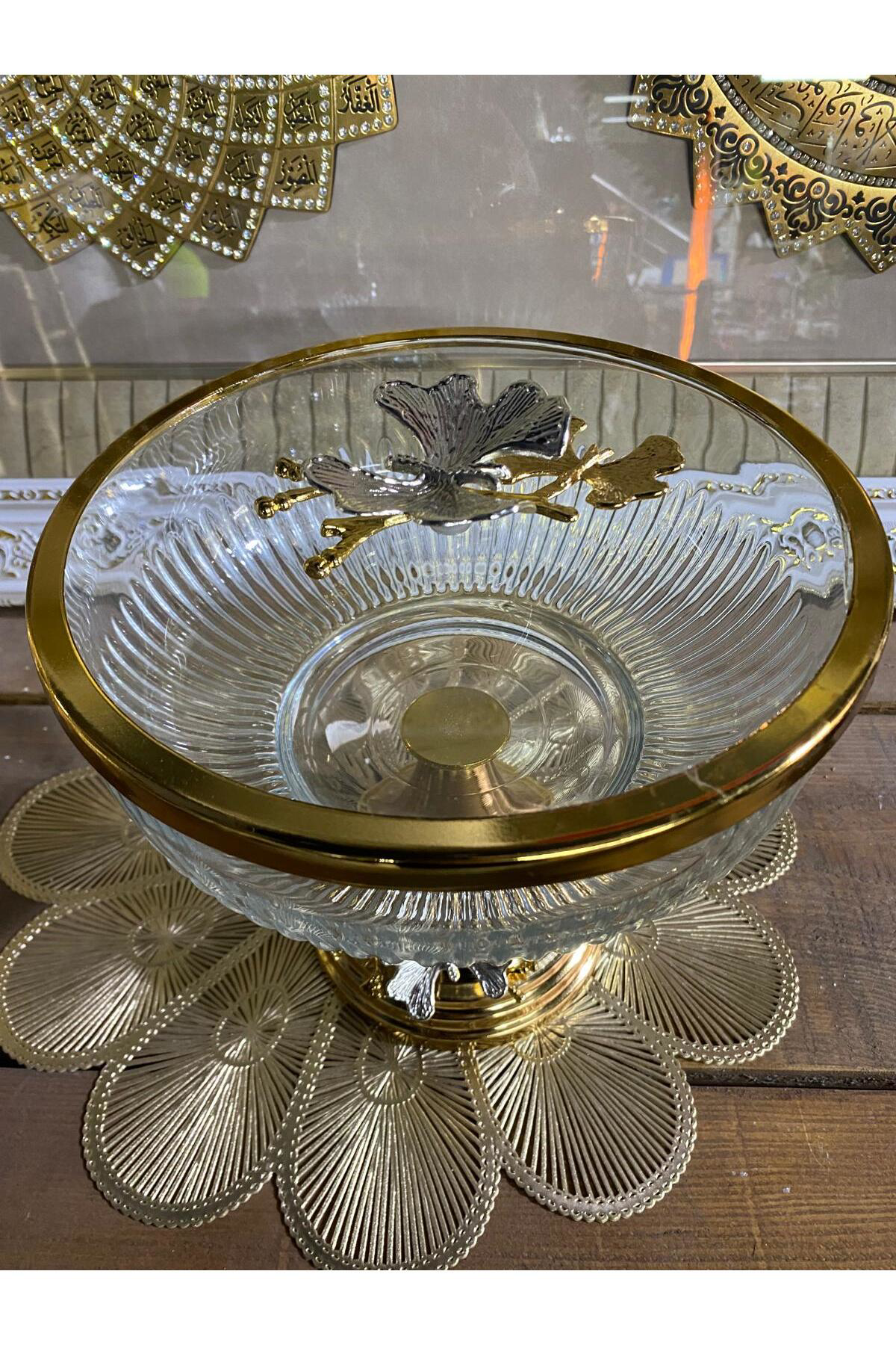 Elif Aksesuar Kapaklı Büyük Ayaklı Meyvelik Sunum Tabağı Altın