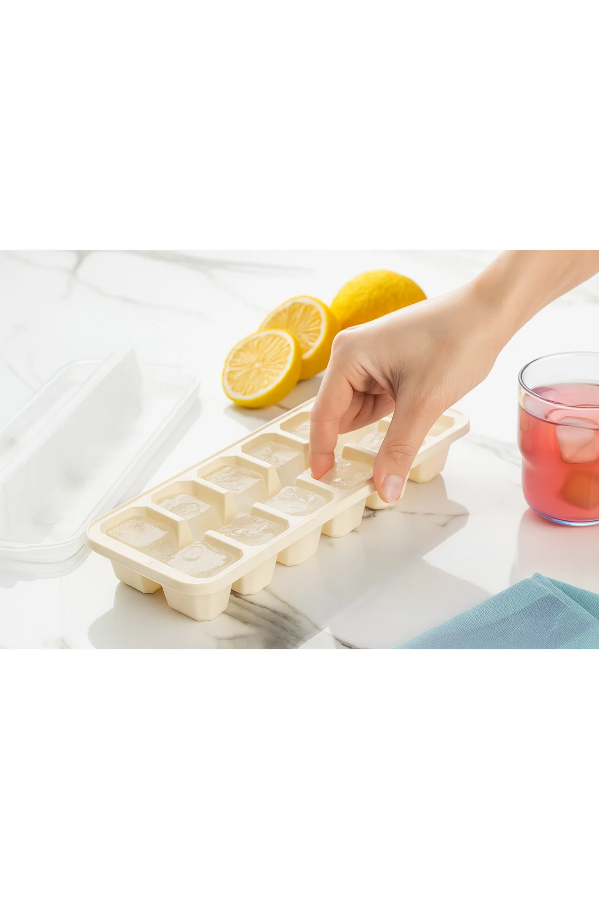 Kapaklı Büyük Boy Buz Kalıbı 12 Gözlü Buzluk Ekru