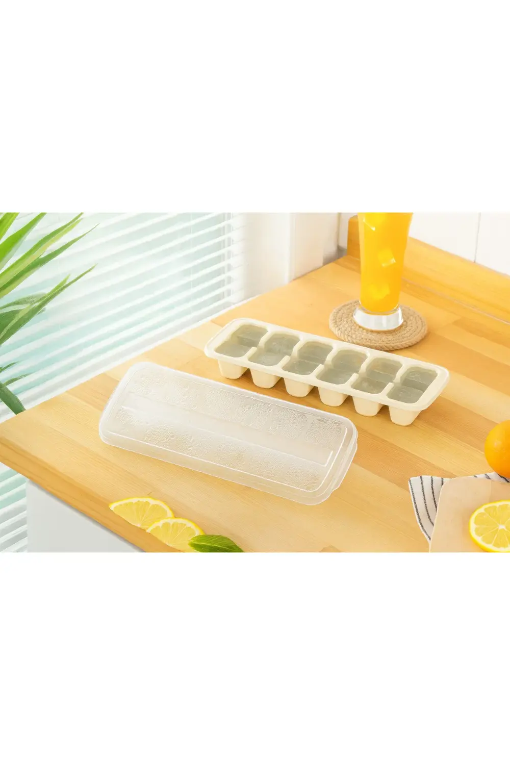 Kapaklı Büyük Boy Buz Kalıbı 12 Gözlü Buzluk Ekru