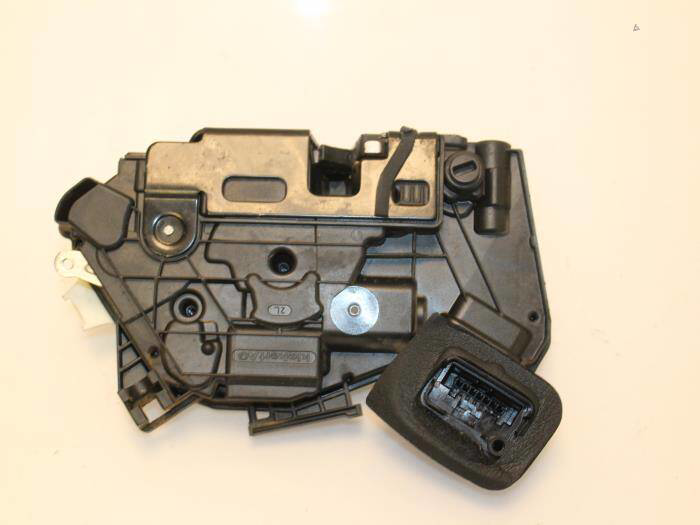 Kapı Kilidi, Sol Arka (VW)(5K4839015R)(VW Golf 7)