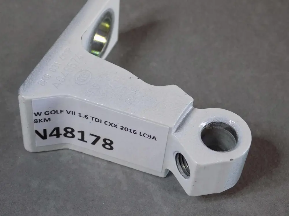 Kapı Menteşesi (VW Orjinal)(8K0831401P)(SEAT Toledo SKODA Fabia)