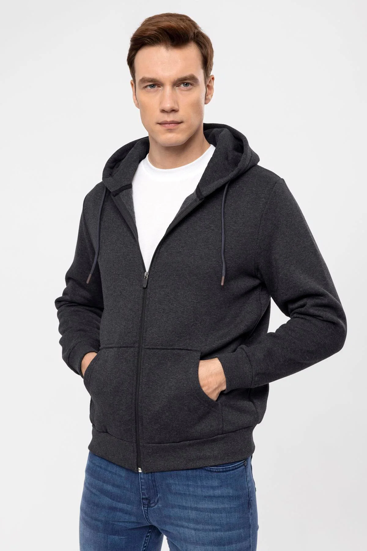 Kapişonlu Yaka Regular Kalıp Düz Sweatshirt Kapişonlu Yaka Regular Kalıp Düz Sweatshirt