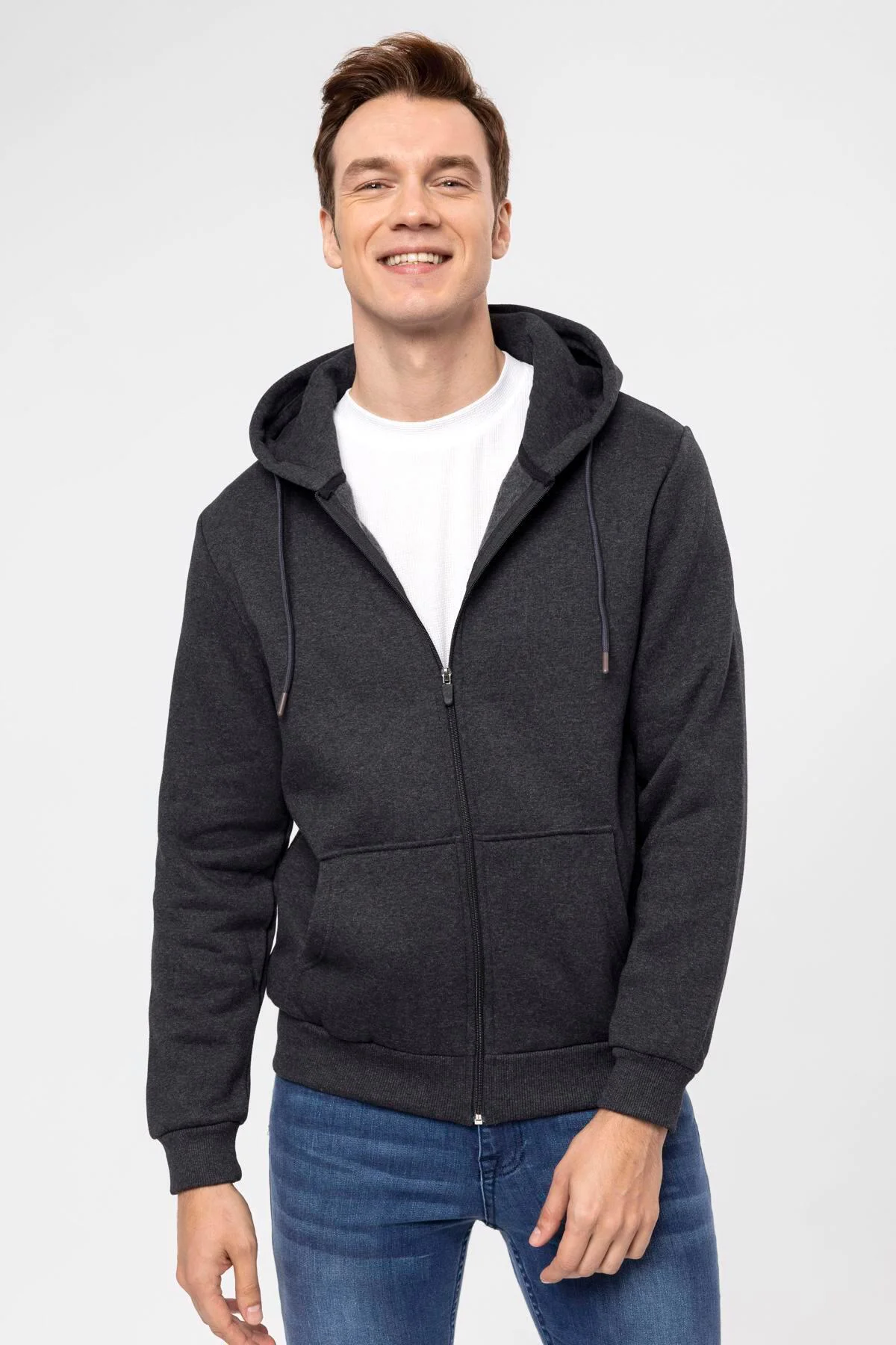 Kapişonlu Yaka Regular Kalıp Düz Sweatshirt Kapişonlu Yaka Regular Kalıp Düz Sweatshirt