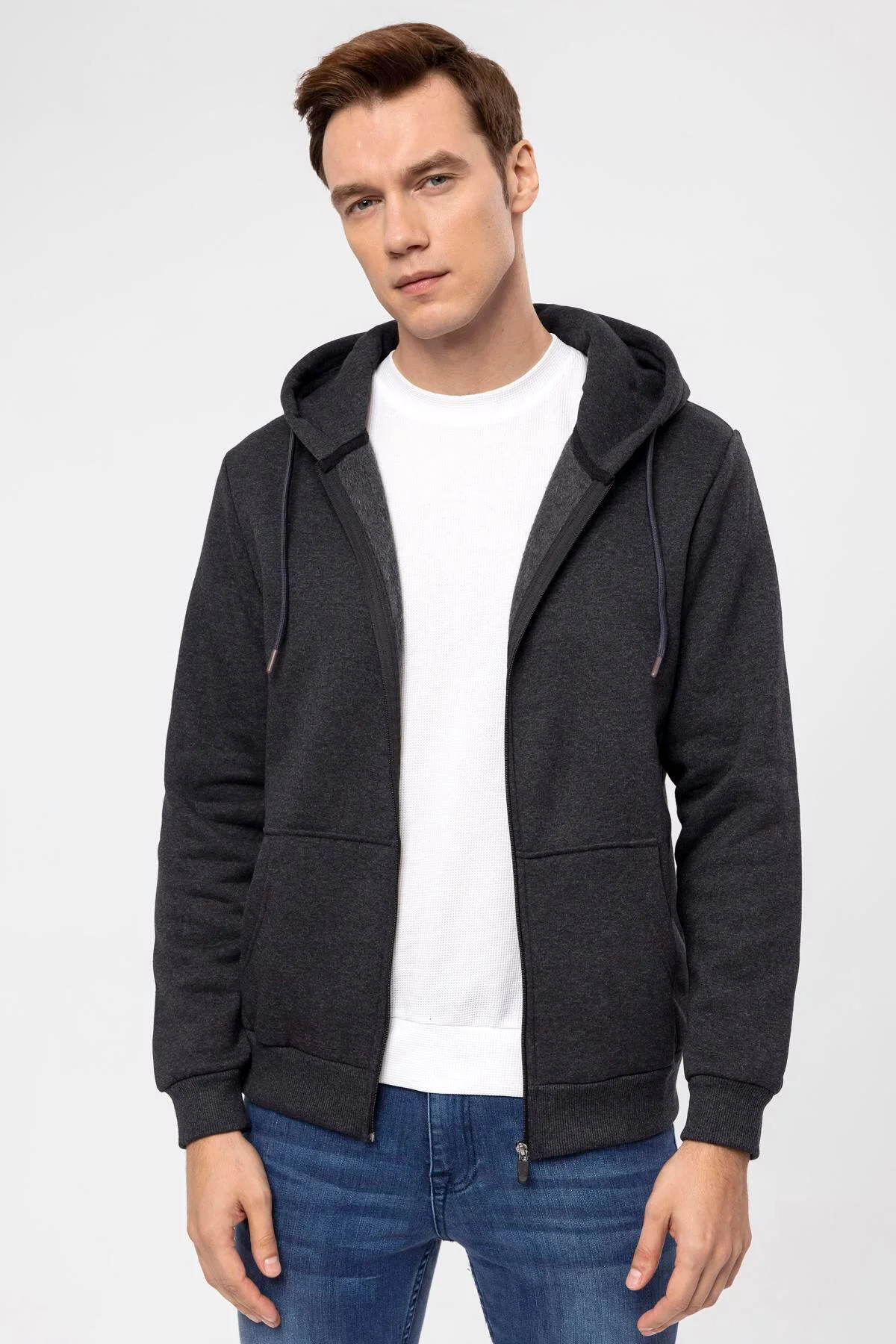 Kapişonlu Yaka Regular Kalıp Düz Sweatshirt Kapişonlu Yaka Regular Kalıp Düz Sweatshirt