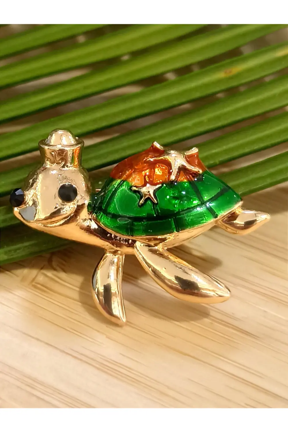 Kaplumbağa Figürlü Broş