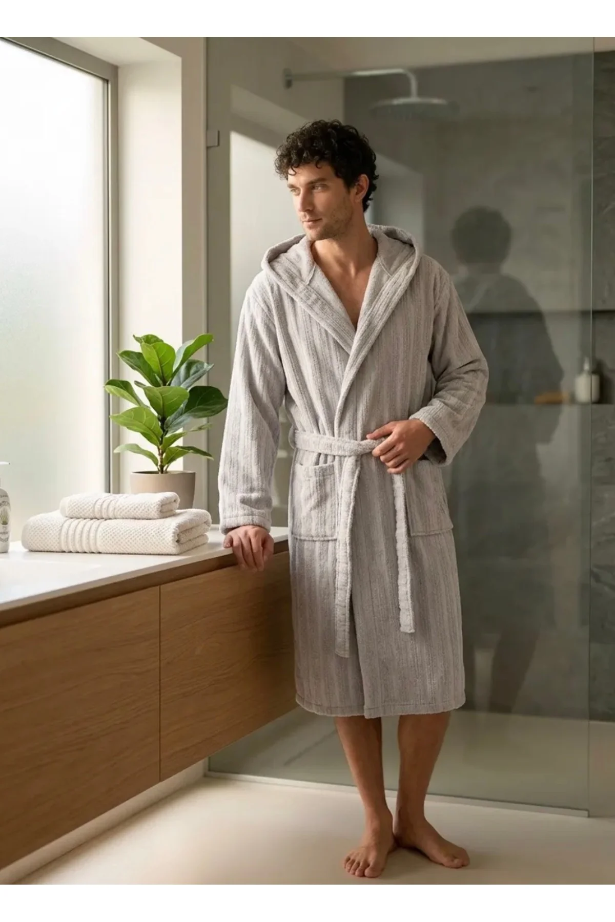 KAPŞONLU BORNOZ (MİCROCOTTON HAVLU)-(Boy:115-125 cm arası) KAPŞONLU BORNOZ (MİCROCOTTON HAVLU)-(Boy:115-125 cm arası)