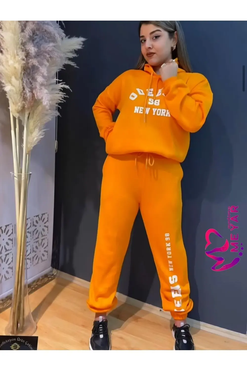 Kapşonlu Queens Baskılı iki İplik Eşofman Takımı - Turuncu