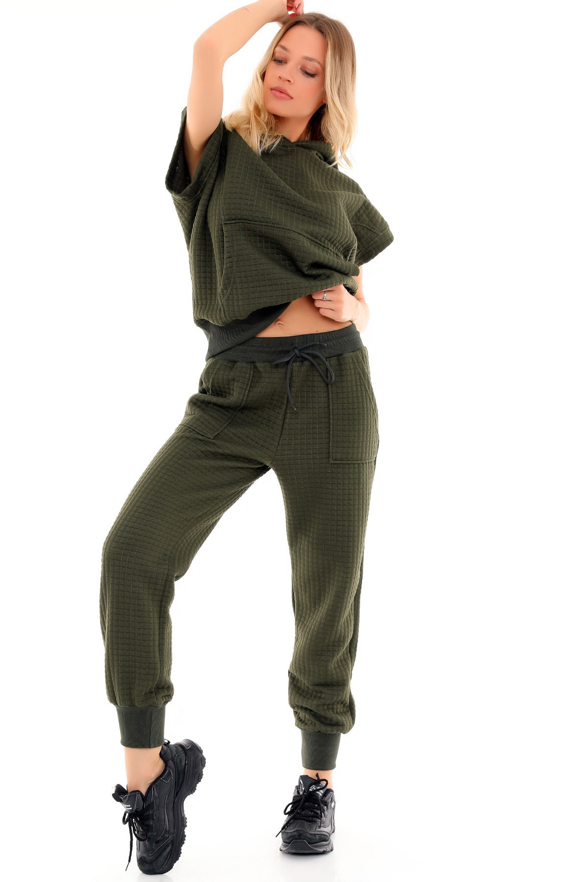 Kapüşonlu Kısa Kol Sweat Cepli Bel Büzgülü Kapitone Eşofman Takım