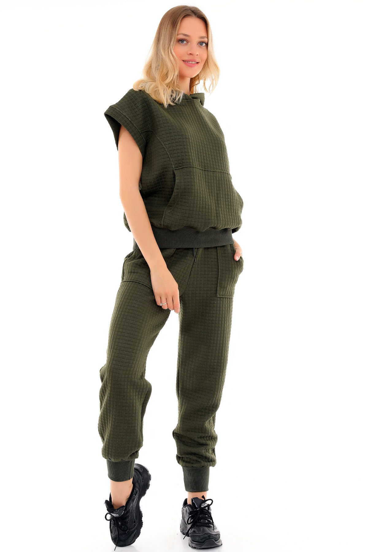 Kapüşonlu Kısa Kol Sweat Cepli Bel Büzgülü Kapitone Eşofman Takım