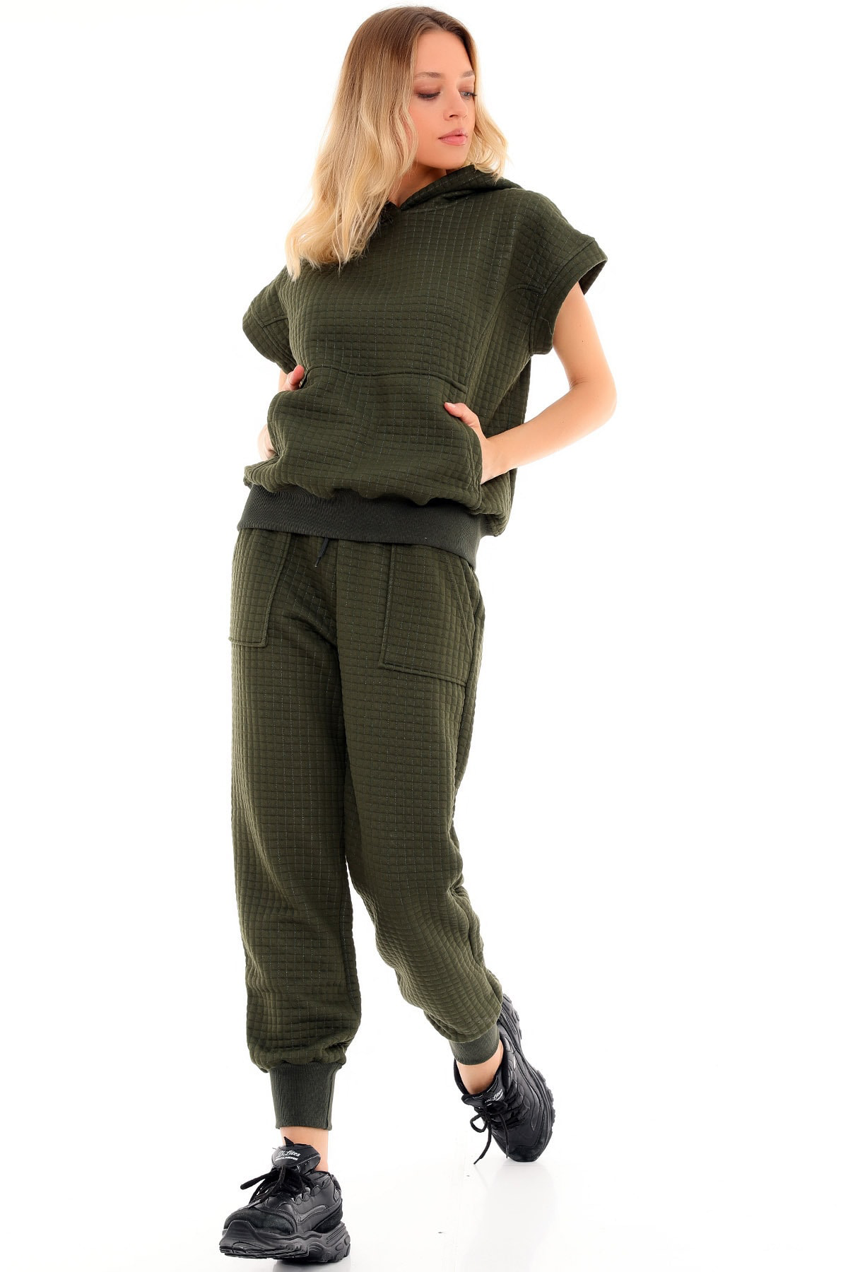 Kapüşonlu Kısa Kol Sweat Cepli Bel Büzgülü Kapitone Eşofman Takım