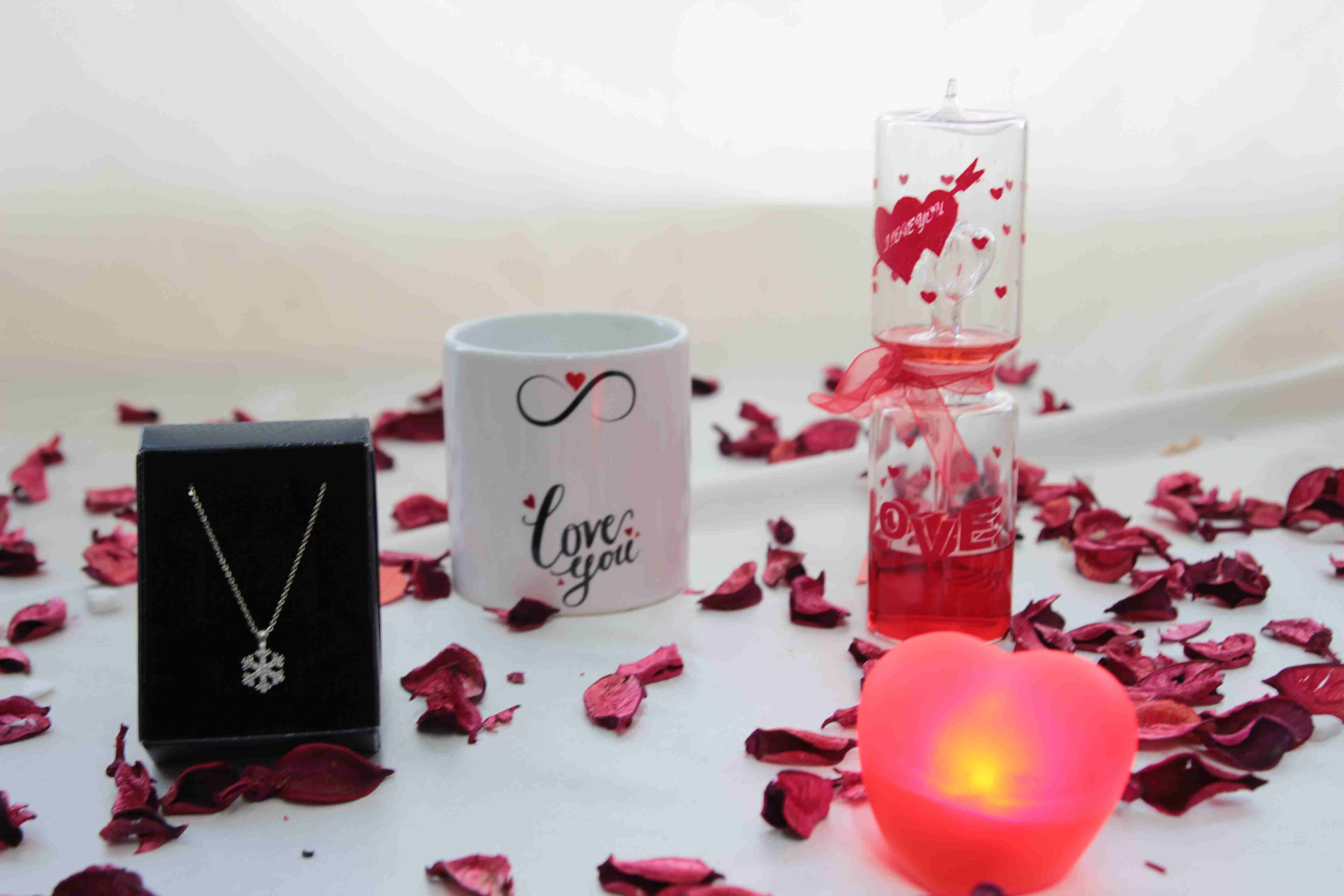 Home Kar Tanesi Kolye , İ Love You Kupa Bardak - Kalpli Led Aşk Sözleri Sevgiliye Hediye