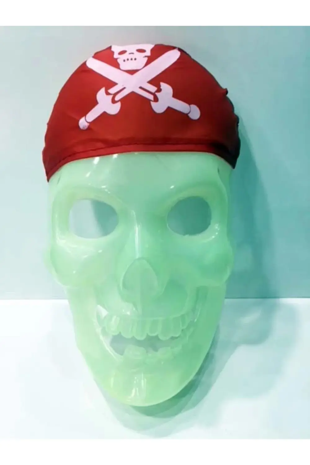 Karanlıkta Parlayan Fosforlu Korsan Kafatası Maskesi
