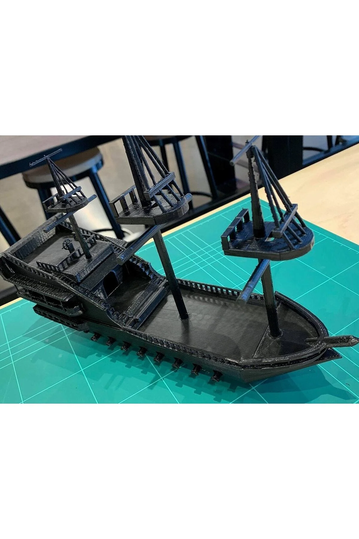Karayip Korsanları Korsan Gemisi 20 Cm (büyük Boy) Karayip Korsanları Korsan Gemisi 20 Cm (büyük Boy)