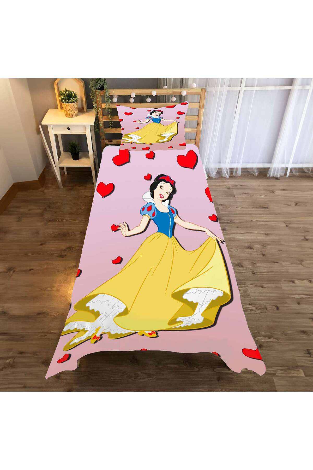 Evan Home Karbeyaz Desenli Çocuk Odası Takım Perde (İki Kanat),Yatak Örtüsü,Yastık,Kırlent ,Halı,