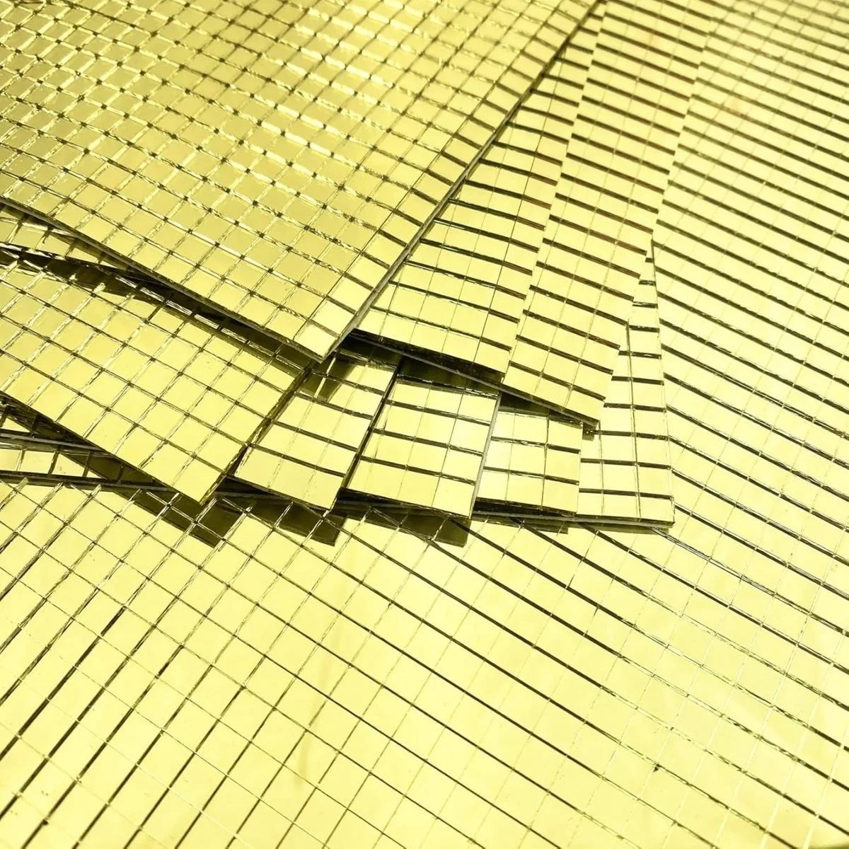 Kare Gold Cam Mozaik Fayans Çıkartmaları El İşi Kare Cam Fayans Kendinden Yapışkanlı Aynalı Dekor Panel 30x30 Cm Bx40
