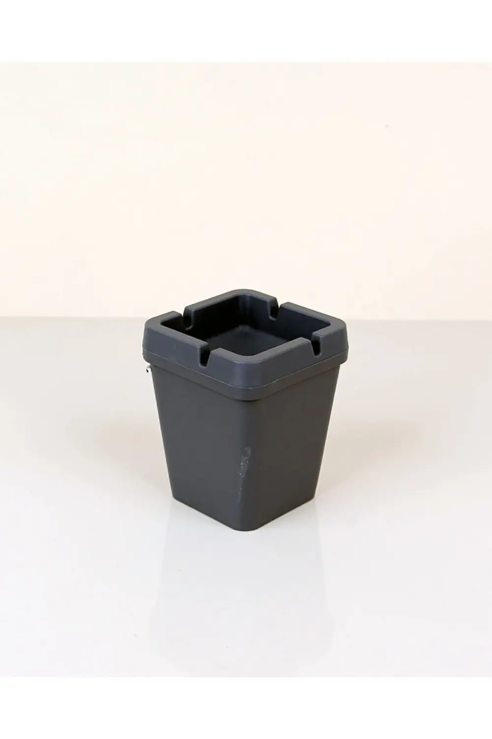 Kare Kokusuz Küllük