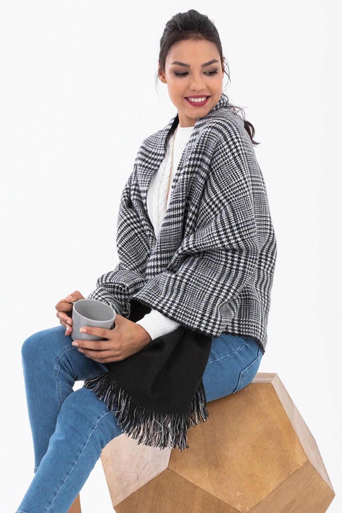 Kareli Çift Taraflı Omuz Şalı