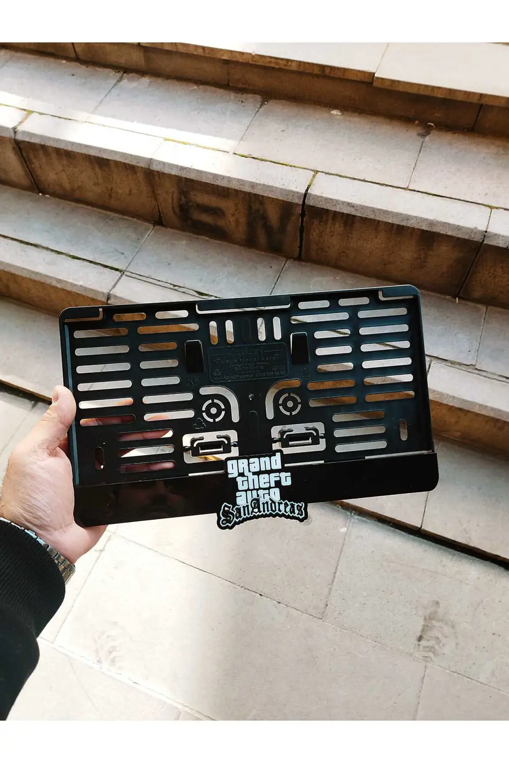 KarePlakalık ( araç için )grand theft auto Lazer Kesim Pleksi pla