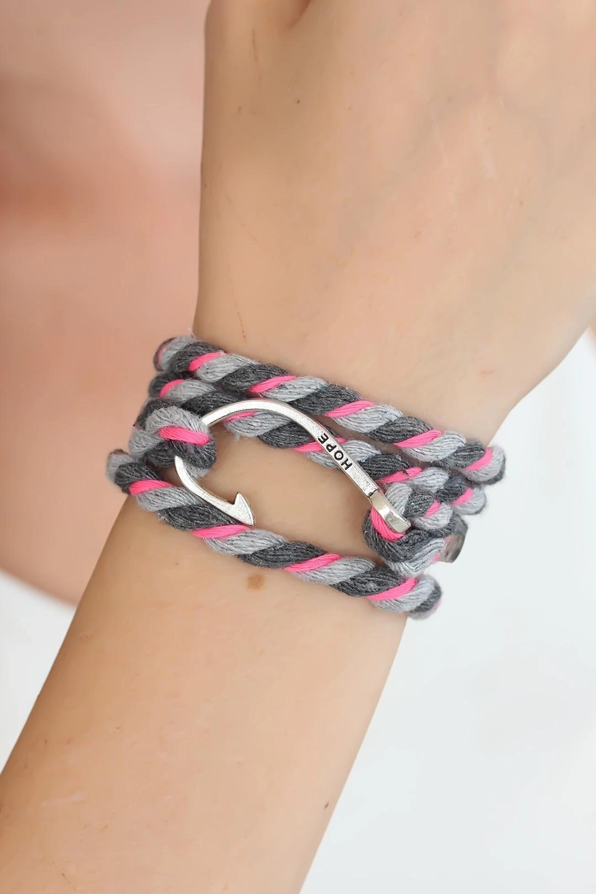 Butik Karışık Desenli Pembe Gri Gümüş Metal Kancalı Çoklu Bileklik