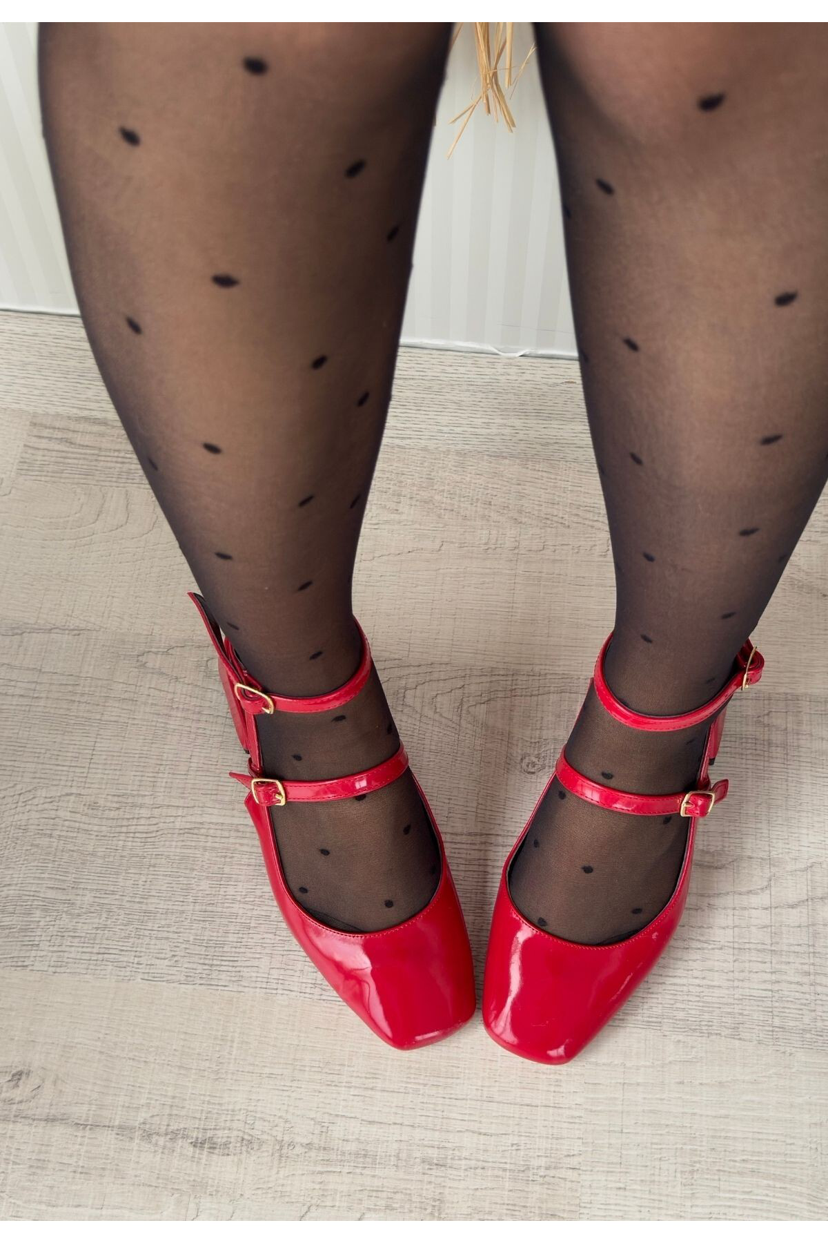 Karmi Kırmızı Rugan Topuklu Kemerli Ayakkabı - Lisinya