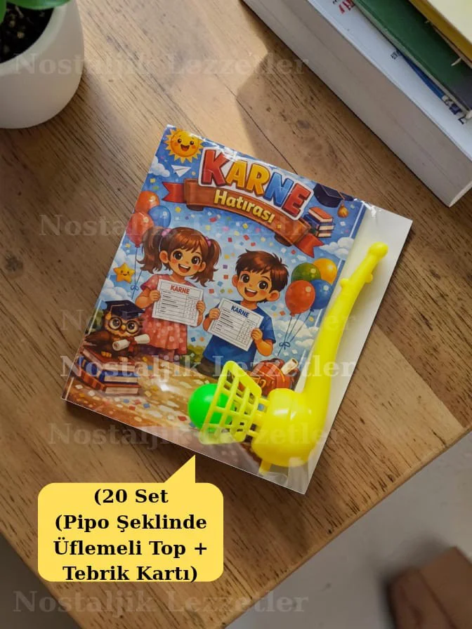 Karne Hediyesi 20 Set Pipo Şeklinde Üflemeli Top ve Tebrik Kartı Karne Hediyesi 20 Set Pipo Şeklinde Üflemeli Top ve Tebrik Kartı