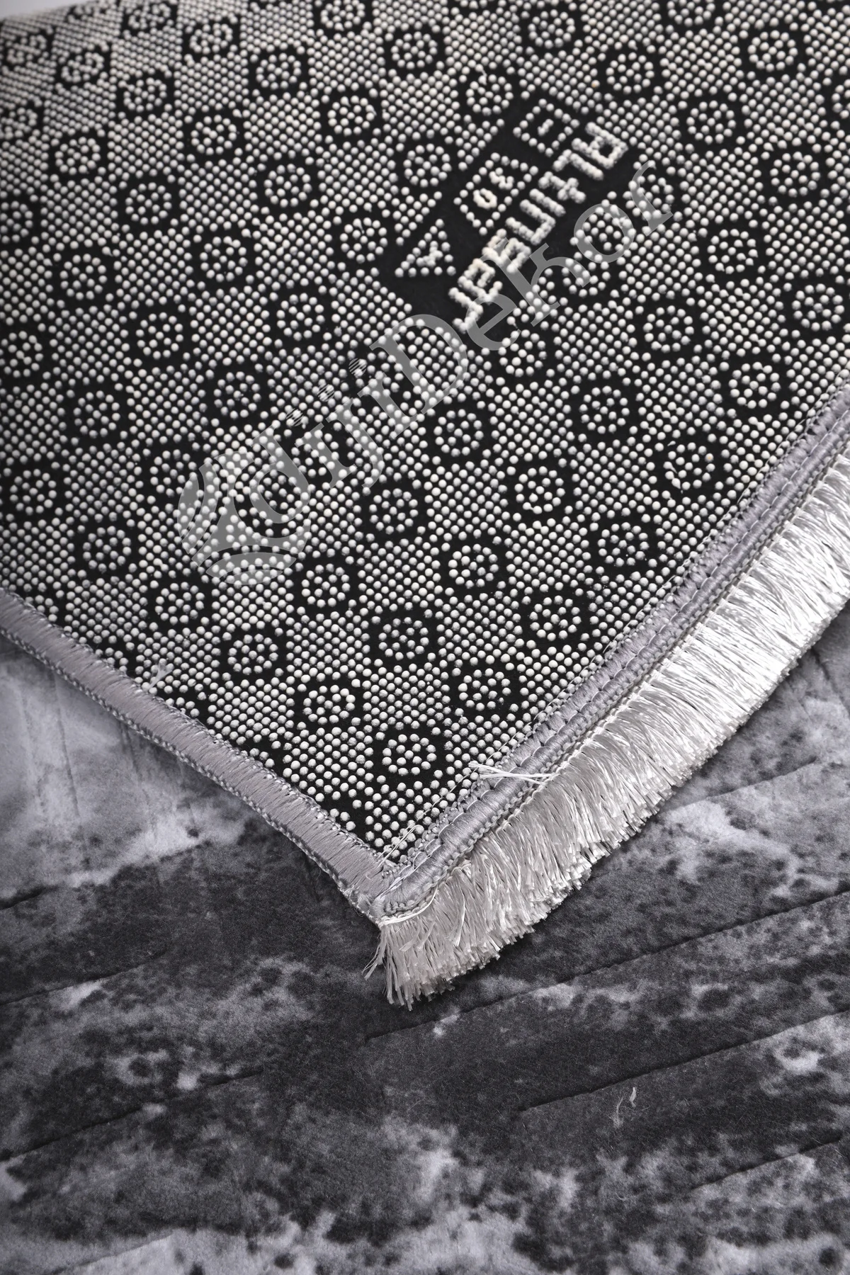 KAROBİ Saçaklı Halı ANTRASİT Silinebilir 160x300