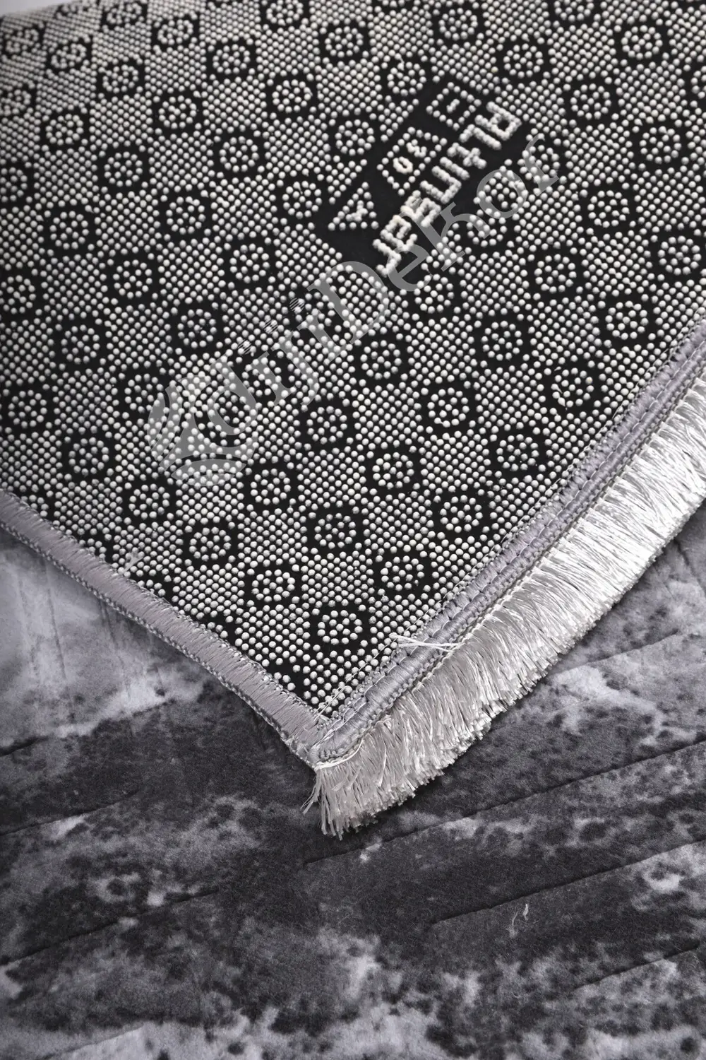KAROBİ Saçaklı Halı ANTRASİT Silinebilir 120x150