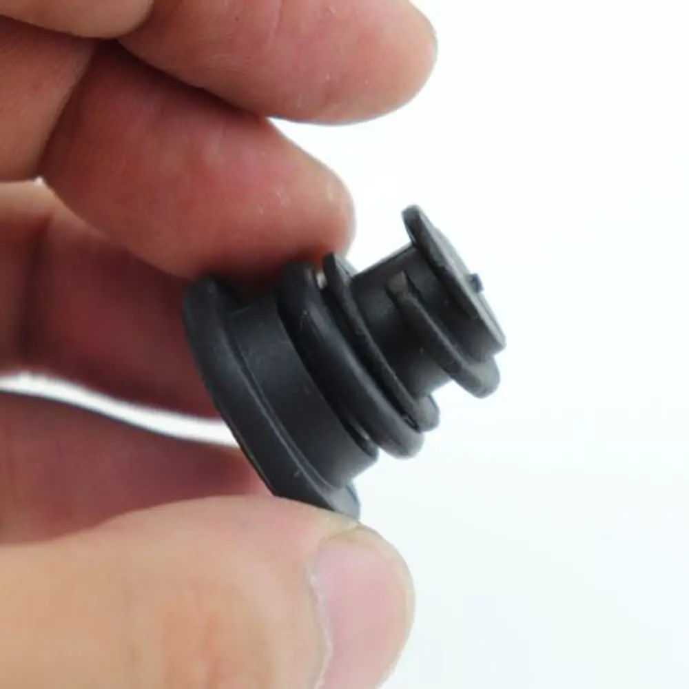 Karter Yağ Tapası - Plastik (VW Orjinal)(06L103801)(AUDI SEAT VW)