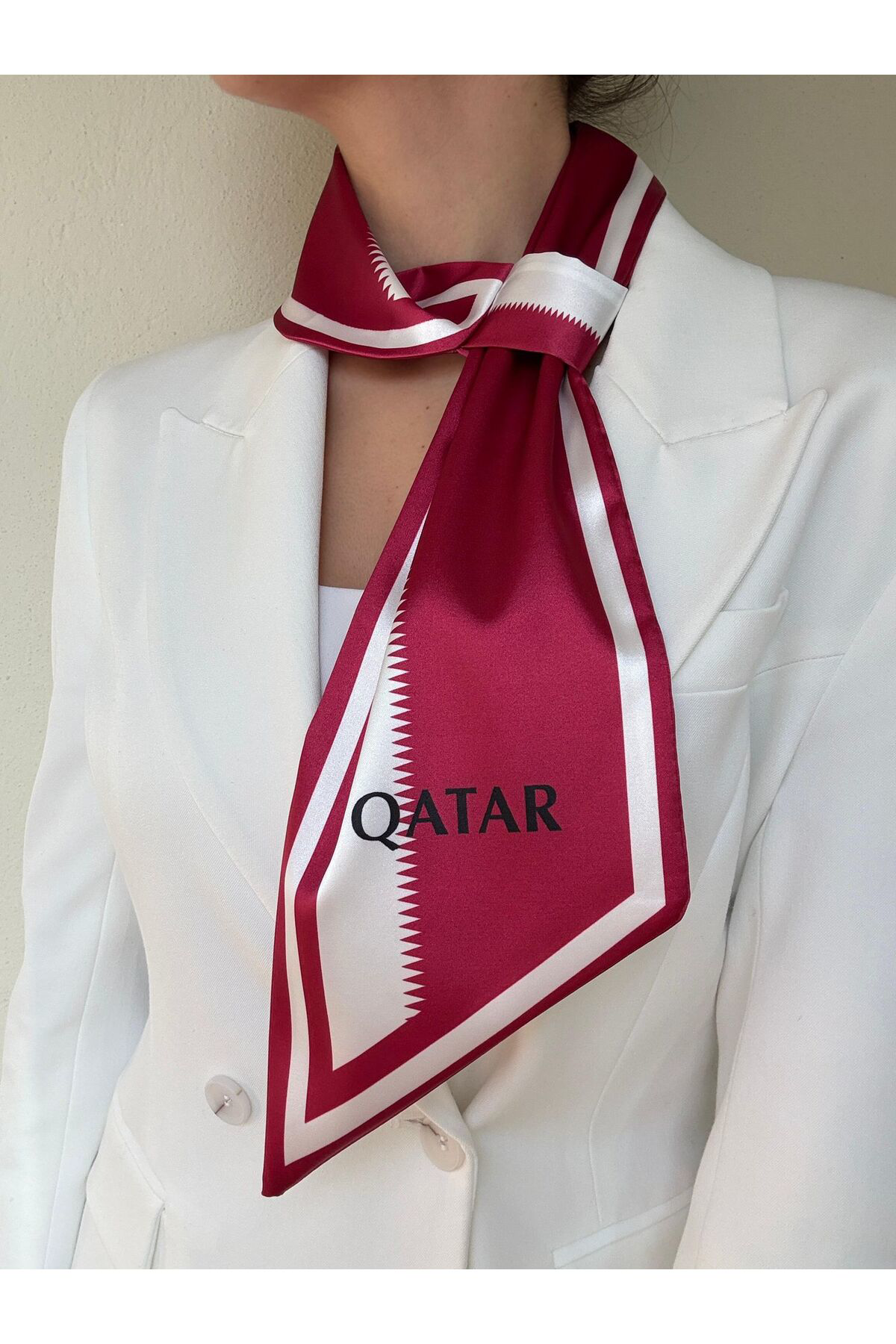 Katar Bayraklı Kravat Eşarp