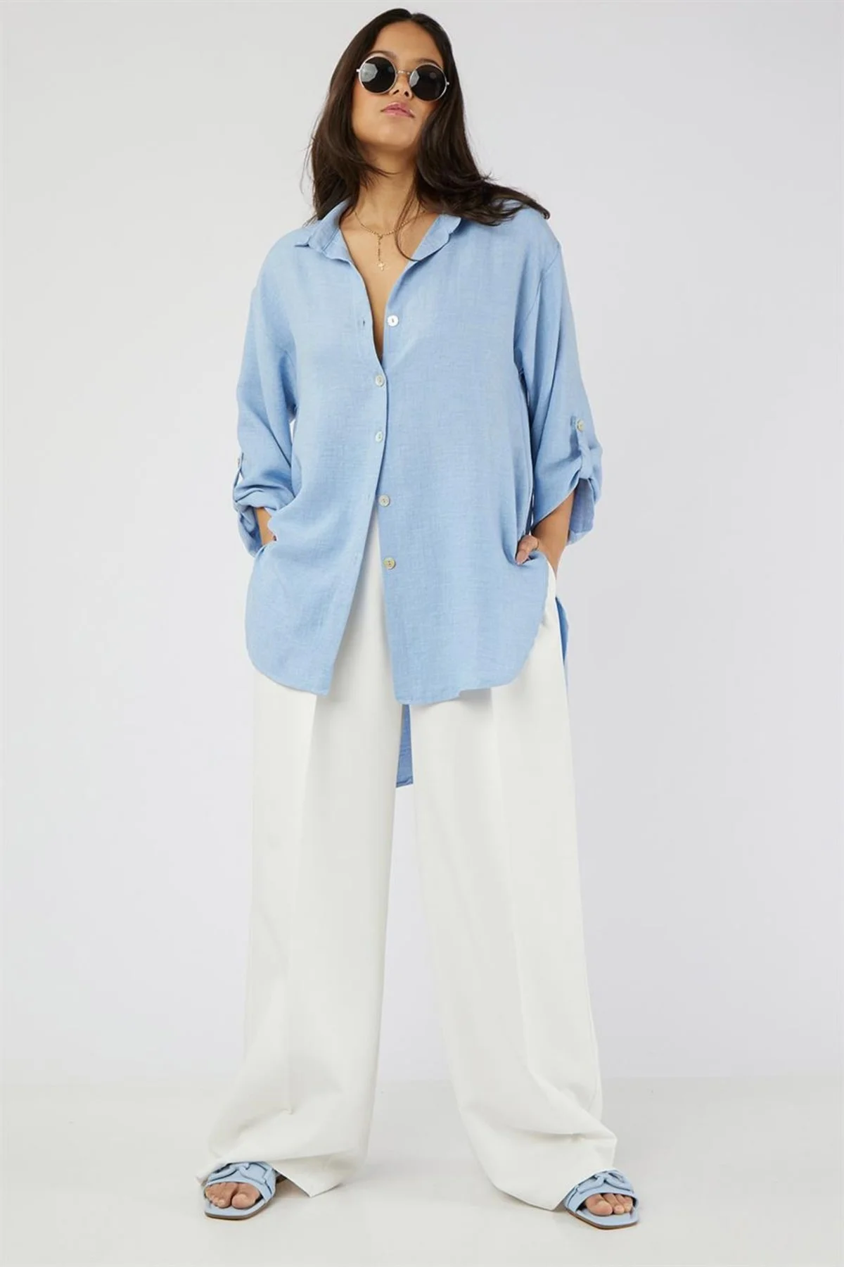 Katlamalı Uzun Kol Sedef Düğmeli Arkası Uzun Rahat Ve Bol Kalıp Ş