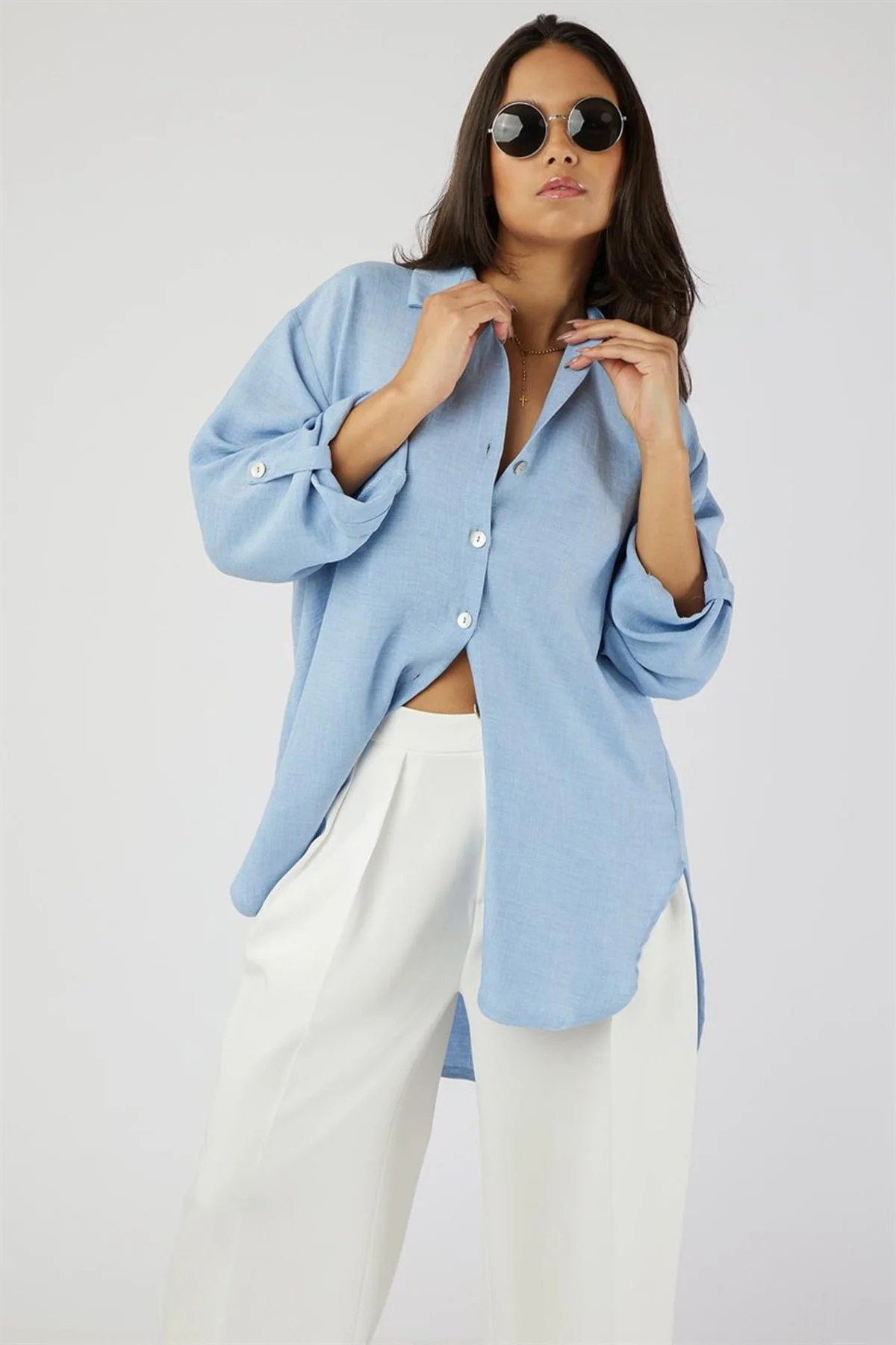 Katlamalı Uzun Kol Sedef Düğmeli Arkası Uzun Rahat Ve Bol Kalıp Ş