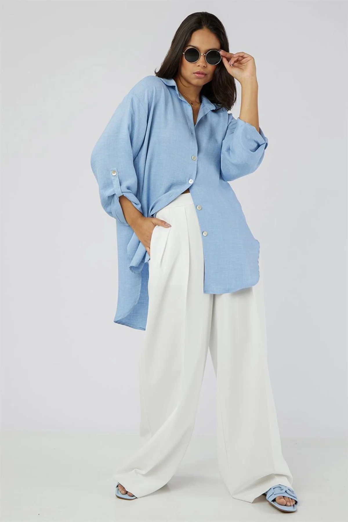Katlamalı Uzun Kol Sedef Düğmeli Arkası Uzun Rahat Ve Bol Kalıp Ş