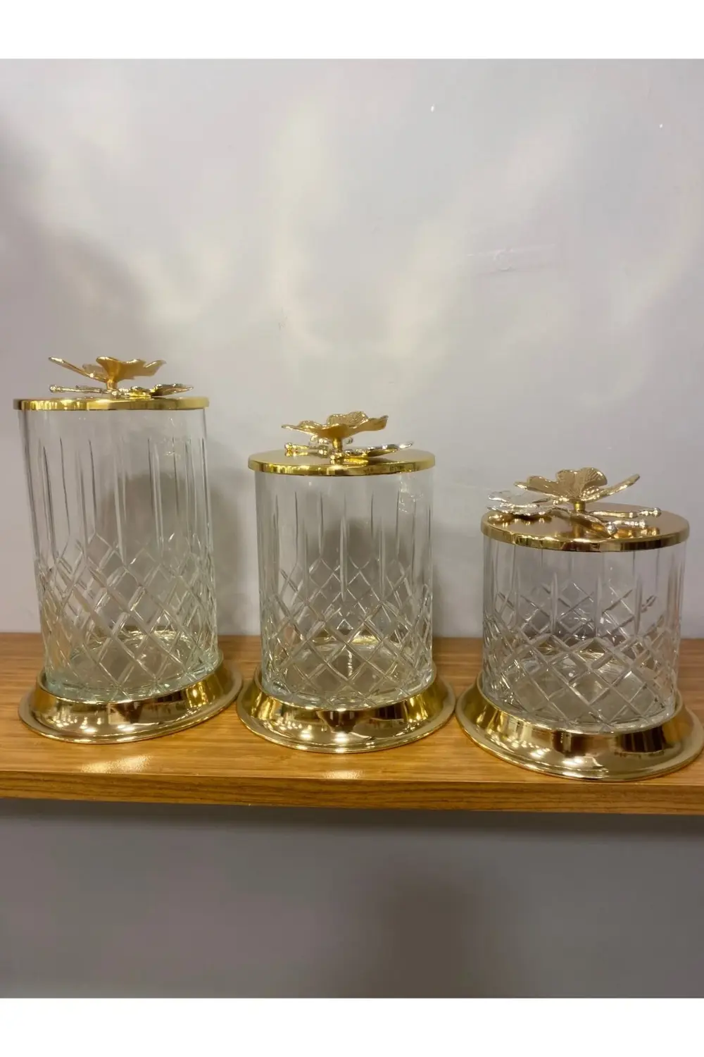 Kavanoz Seti 3'lü Kesme Cam Pirinç Kelebek Model Şeffaf Altın