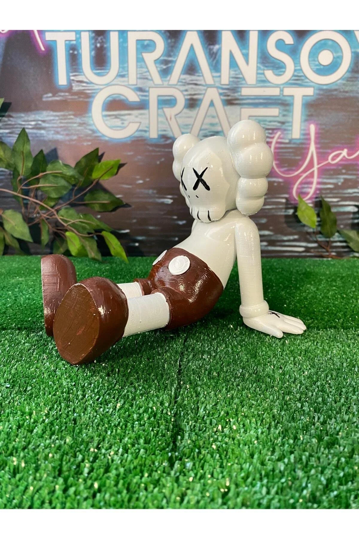 Kaws Holiday Boyalı Figür 20 CM BOY