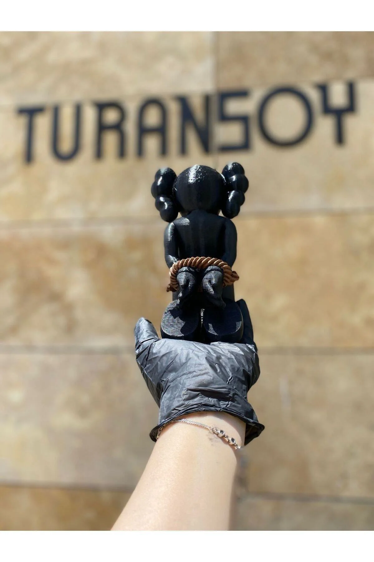 Kaws Hostages Boyalı Figür 20 CM BOY