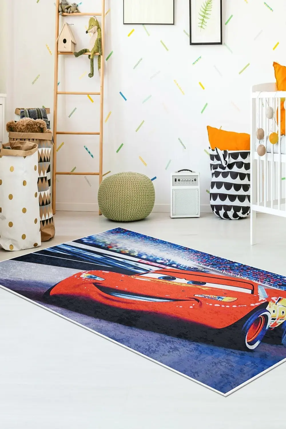 Kaymaz Taban Dijital Halı Yıkanabilir Kırmızı Araba Erkek Çocuk O