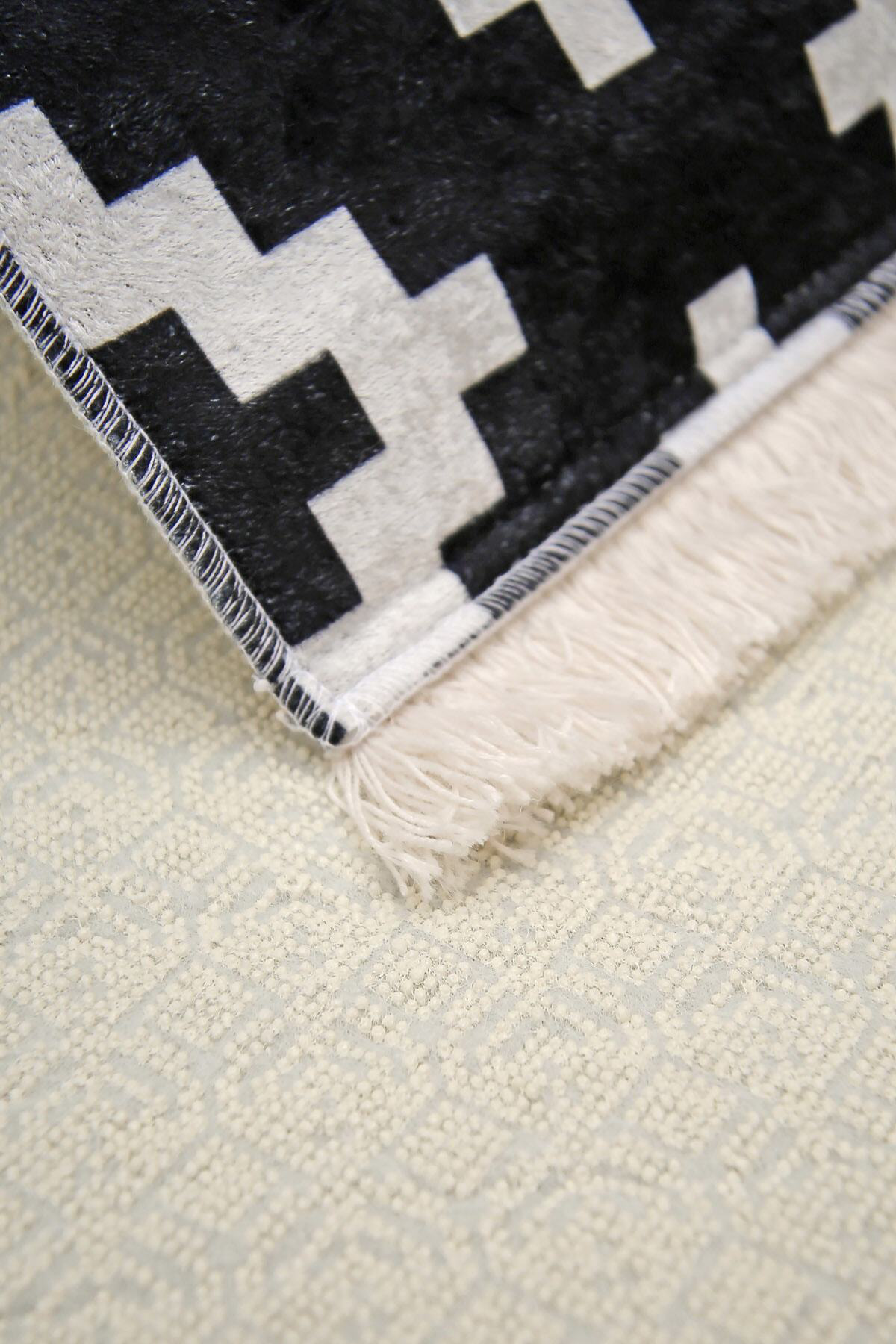 Kaymaz Taban Dijital Halı Yıkanabilir