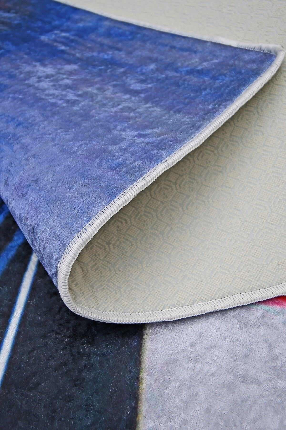 Kaymaz Taban Dijital Halı Yıkanabilir Kırmızı Araba Erkek Çocuk O