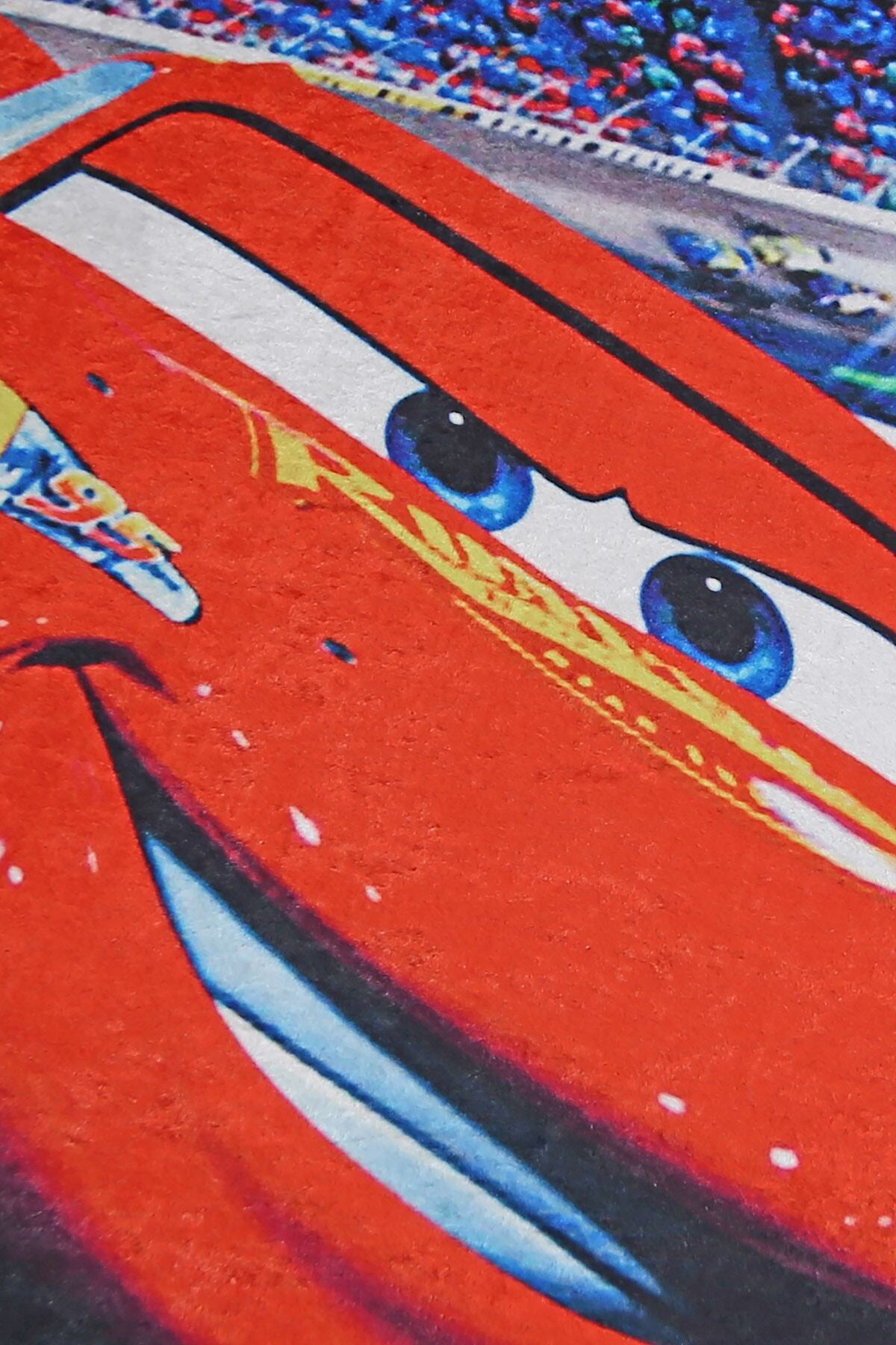 Kaymaz Taban Dijital Halı Yıkanabilir Kırmızı Araba Erkek Çocuk O