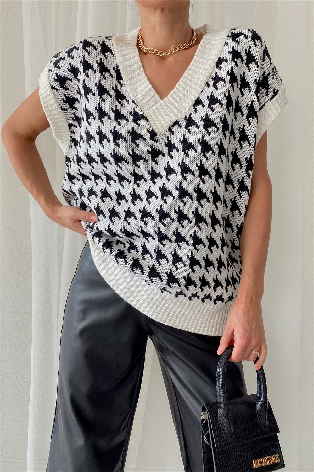 Kazayağı Geniş Yaka Süveter Krem