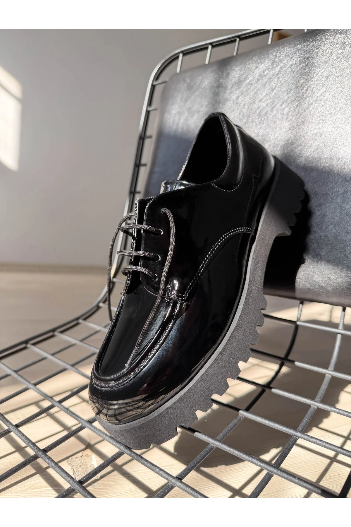 KB-KX6 Kuback Kömür Rugan Bağcıklı Günlük Unisex Ayakkabı KB-KX6 Kuback Kömür Rugan Bağcıklı Günlük Unisex Ayakkabı