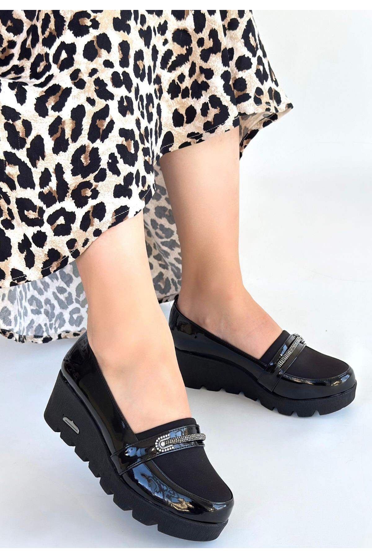 Erbilden Kear Siyah Rugan Dolgu Topuk Ayakkabi