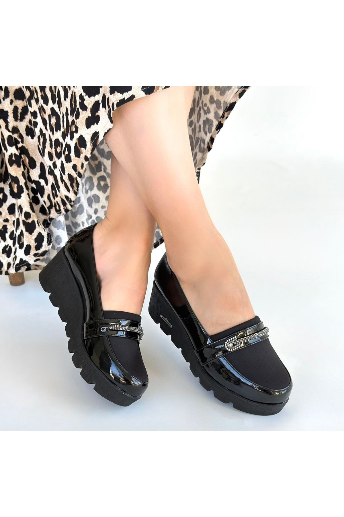 Erbilden Kear Siyah Rugan Dolgu Topuk Ayakkabi