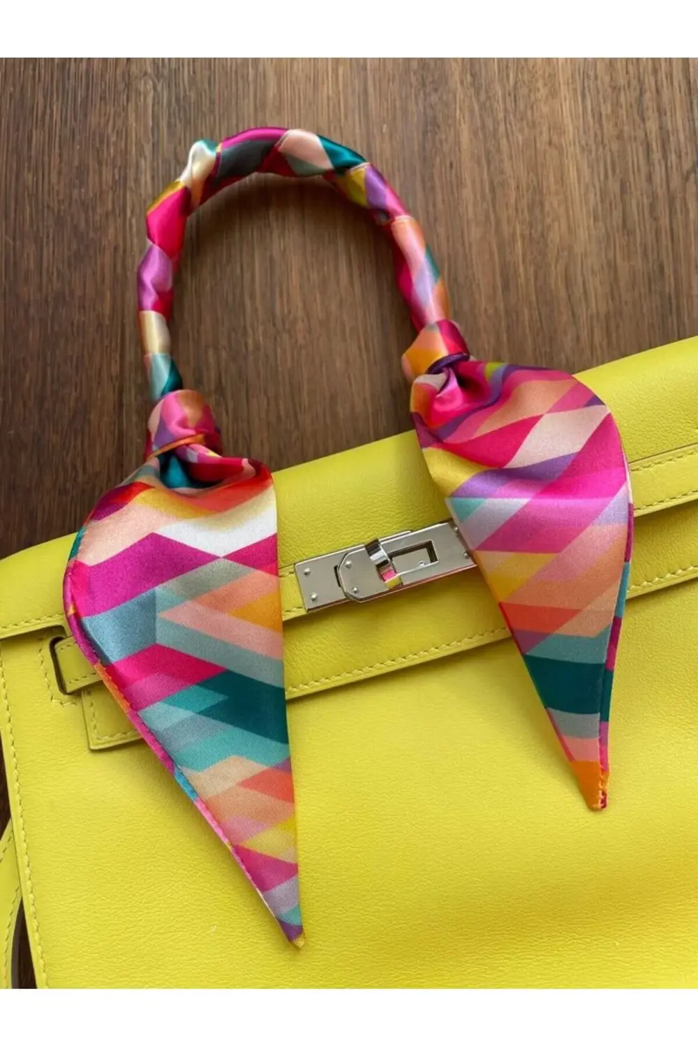 Kelebek Eşarp Çanta, Bileklik ve Saç Karışık Renk Desenli