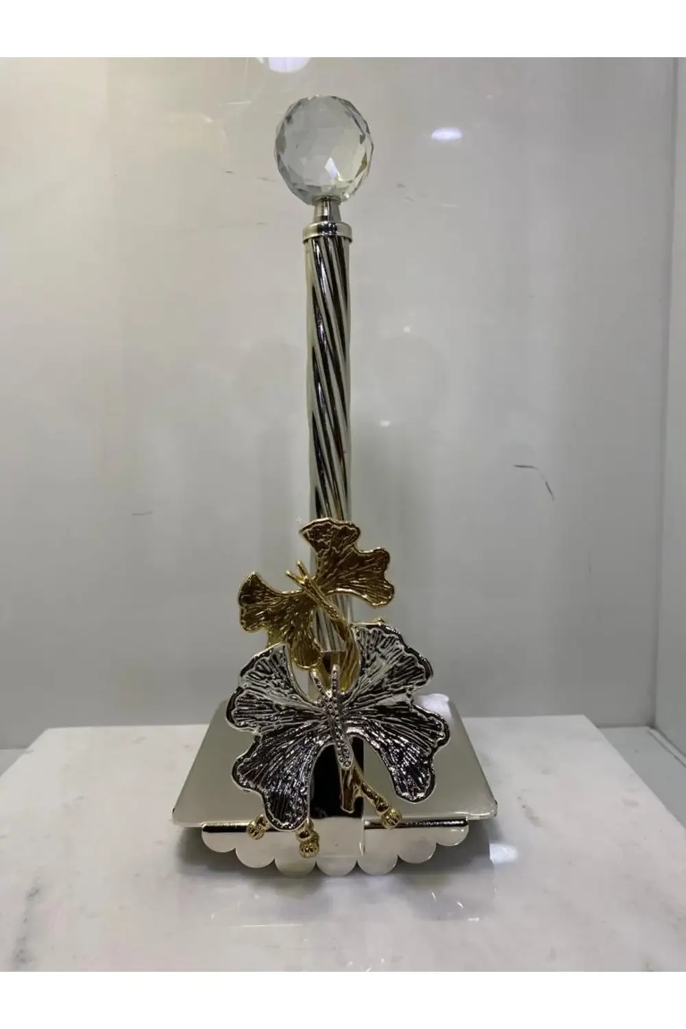 Kelebek Motifli Kağıt Havluluk (gümüş)