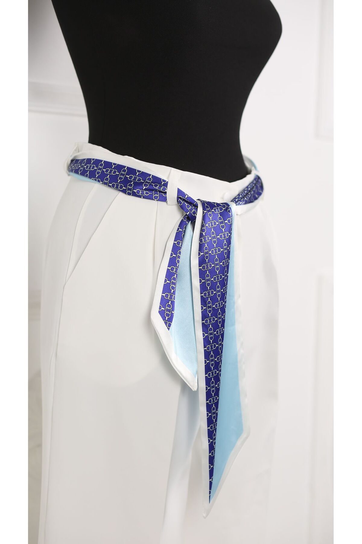 Kemer Eşarp Mavi Beyaz Desenli