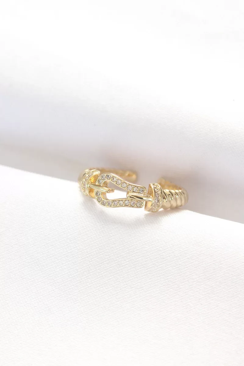 Kemer Tokası Tasarımlı Gold Renk Zirkon Taşlı Ayarlanabilir Yüzük - Lisinya