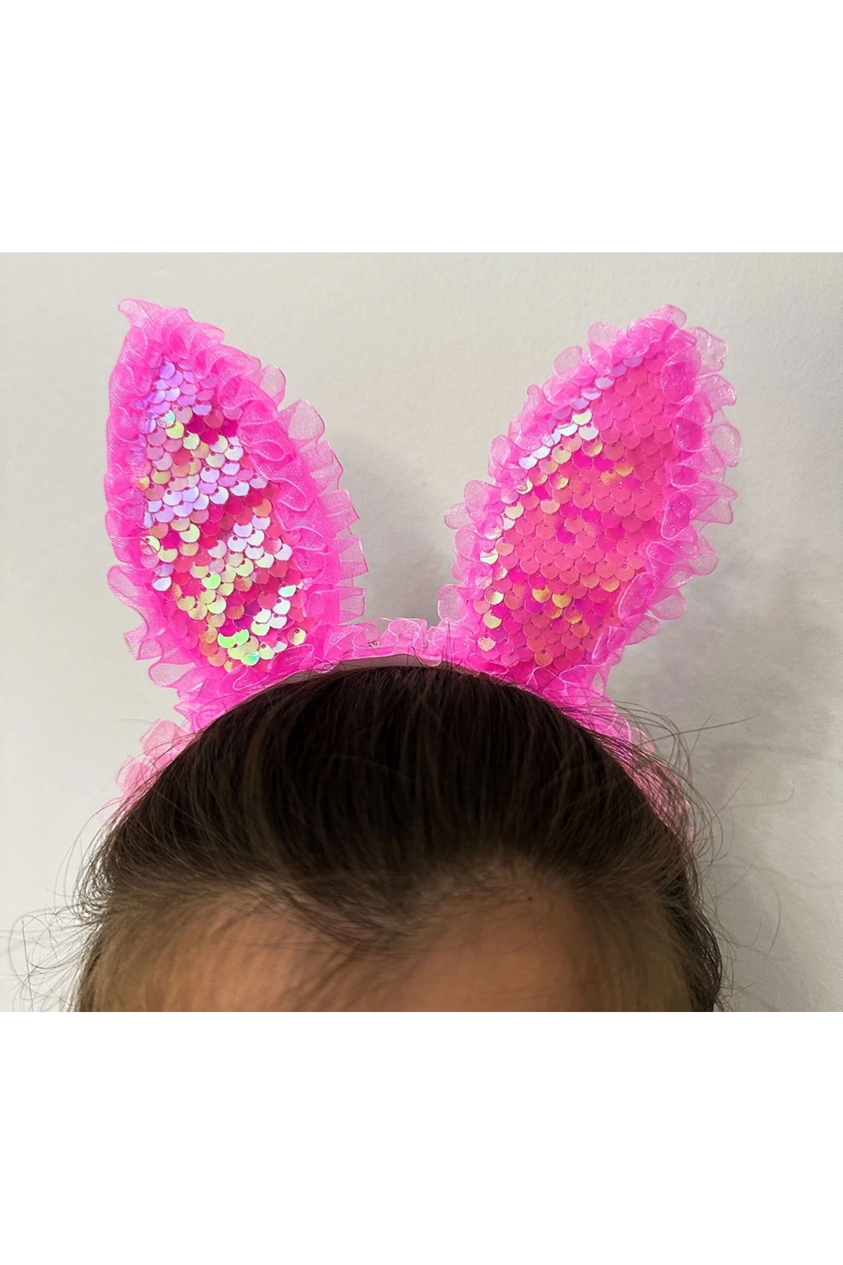 Kenarları Dantelli Fuşya Pullu Payetli Led Işıklı Tavşan Kulak Ta