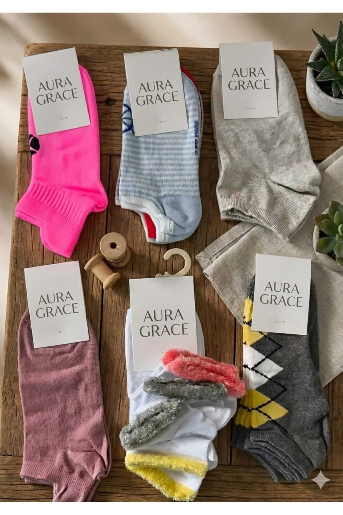 Kendi Çorabını Kendin Seç Kaliteli Premium Soft Pamuklu Çorap Tarz Desen Seçeneği Hediyelik Premium & Sipariş Sonrası No Belirterek Kendi Çorabınızı Seçin